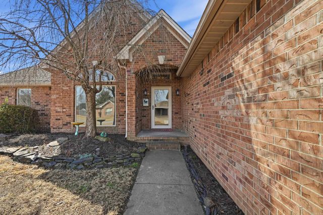 7 Palmer Court, Searcy, AR 72143