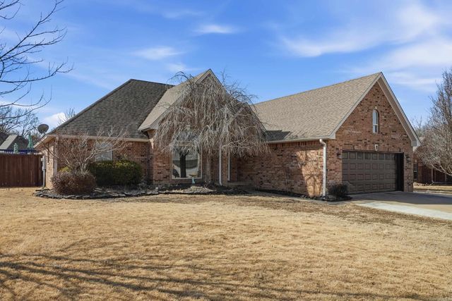 7 Palmer Court, Searcy, AR 72143
