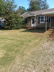 1708 NW Floyd, Lawton, OK 73507