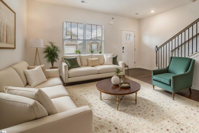 737 Rockhurst Way, Woodruff, SC 29388