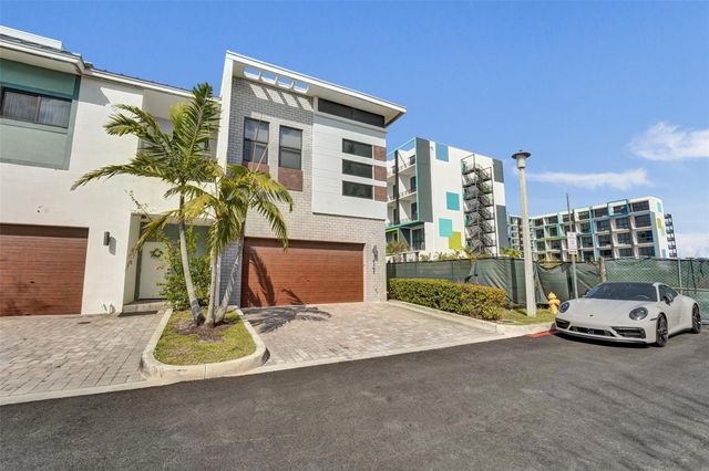 4369 NW 9th Street, Plantation, FL 33317