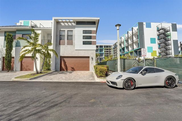 4369 NW 9th Street, Plantation, FL 33317