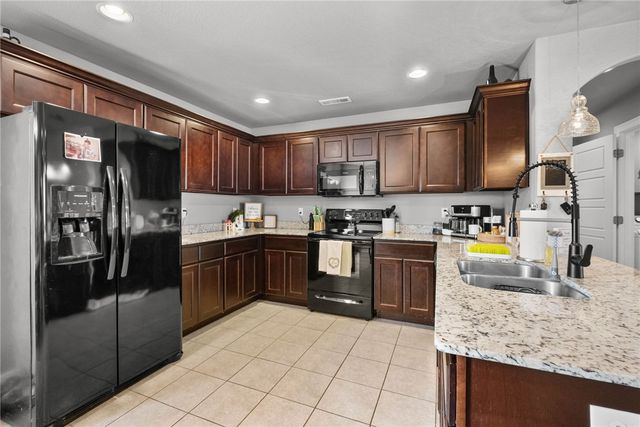 1620 Secretariat Lane, Prairie Grove, AR 72753