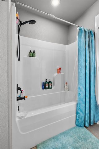 1620 Secretariat Lane, Prairie Grove, AR 72753