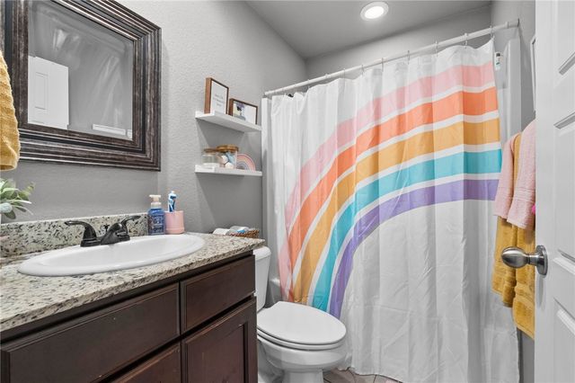 1620 Secretariat Lane, Prairie Grove, AR 72753