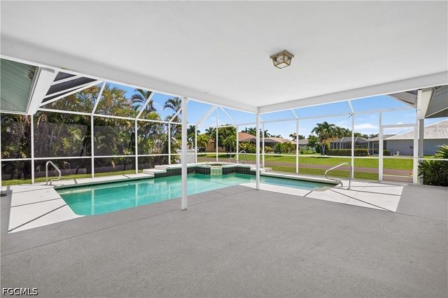 2601 SW 37th TER, Cape Coral, FL 33914