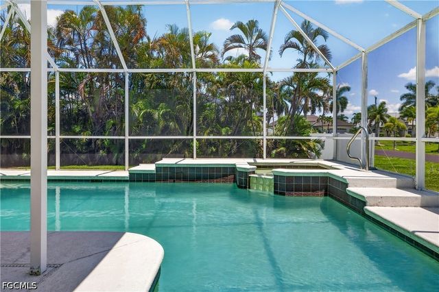 2601 SW 37th TER, Cape Coral, FL 33914