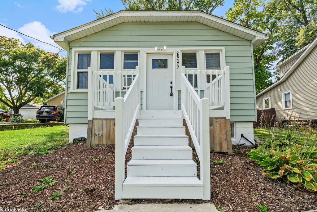 26177 W Lakeview Avenue, Ingleside, IL 60041