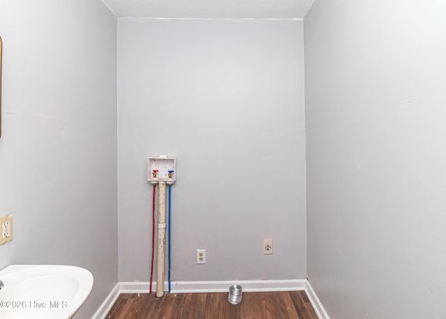 1209 Sycamore Road, Kinston, NC 28501