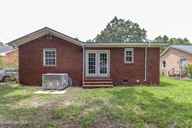 1209 Sycamore Road, Kinston, NC 28501