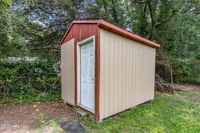 1209 Sycamore Road, Kinston, NC 28501