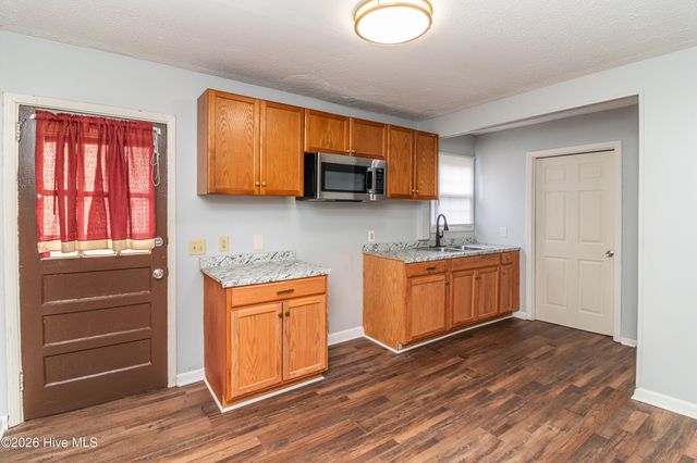 1209 Sycamore Road, Kinston, NC 28501