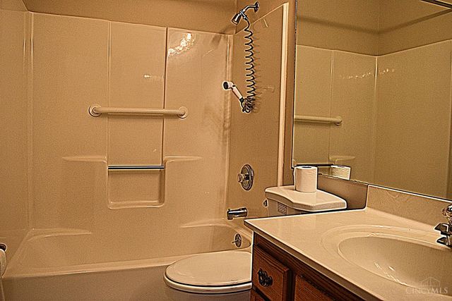 2953 Commodore Lane, Colerain Twp, OH 45251