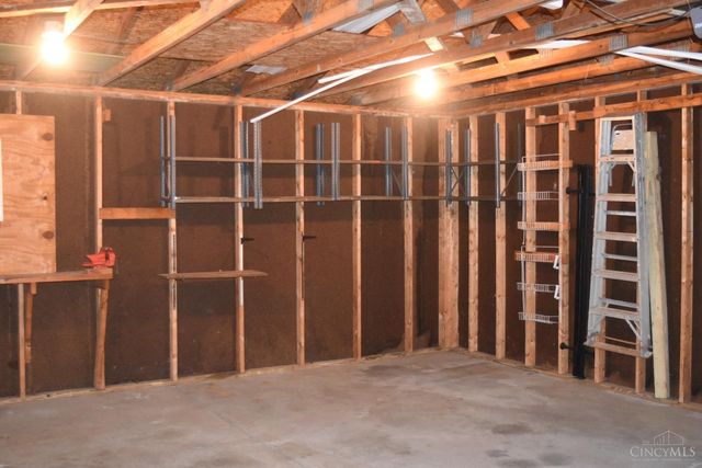 2953 Commodore Lane, Colerain Twp, OH 45251