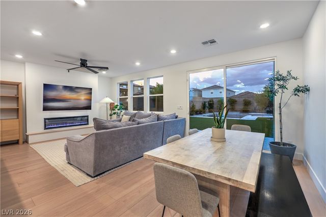 9748 Manchester Peak Avenue, Las Vegas, NV 89178