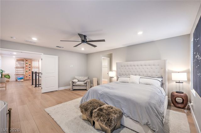 9748 Manchester Peak Avenue, Las Vegas, NV 89178