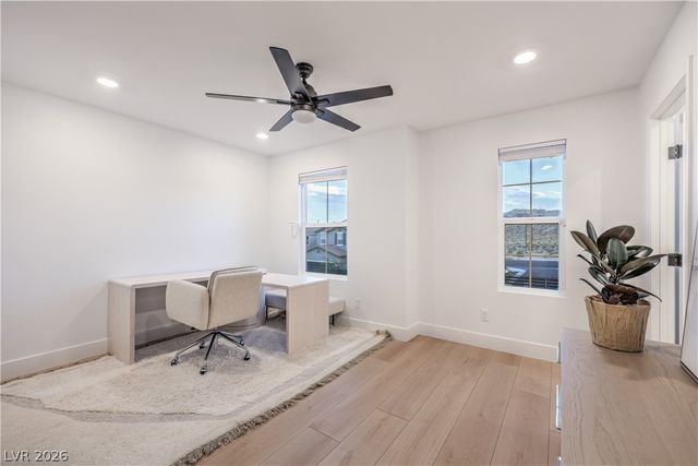 9748 Manchester Peak Avenue, Las Vegas, NV 89178