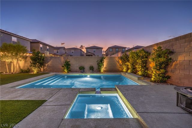 9748 Manchester Peak Avenue, Las Vegas, NV 89178