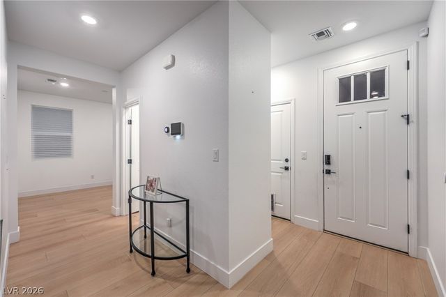 9748 Manchester Peak Avenue, Las Vegas, NV 89178