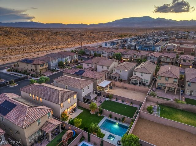 9748 Manchester Peak Avenue, Las Vegas, NV 89178