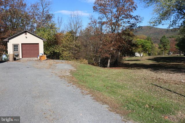 228 MEADOW RIDGE DR, Petersburg, WV 26847