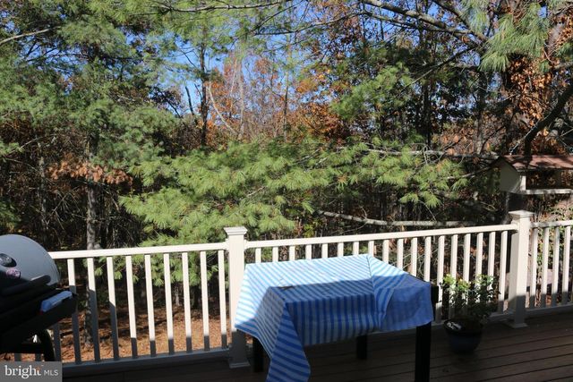 228 MEADOW RIDGE DR, Petersburg, WV 26847