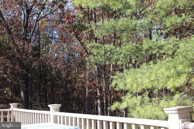 228 MEADOW RIDGE DR, Petersburg, WV 26847