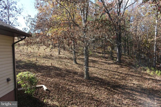 228 MEADOW RIDGE DR, Petersburg, WV 26847