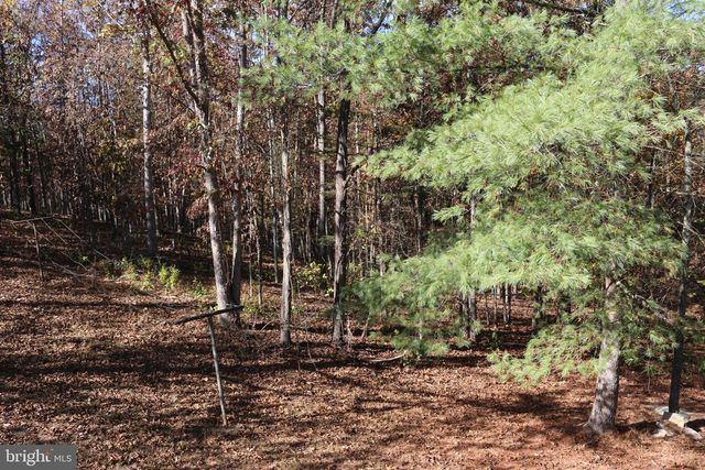 228 MEADOW RIDGE DR, Petersburg, WV 26847