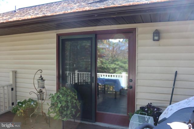 228 MEADOW RIDGE DR, Petersburg, WV 26847