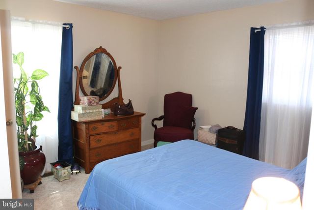 228 MEADOW RIDGE DR, Petersburg, WV 26847