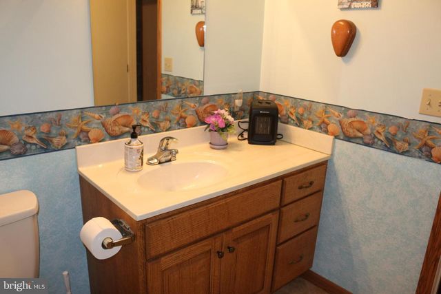 228 MEADOW RIDGE DR, Petersburg, WV 26847