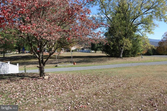 228 MEADOW RIDGE DR, Petersburg, WV 26847