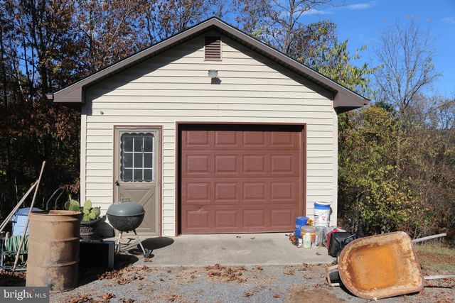 228 MEADOW RIDGE DR, Petersburg, WV 26847