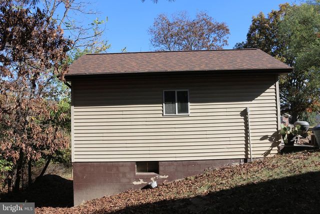 228 MEADOW RIDGE DR, Petersburg, WV 26847