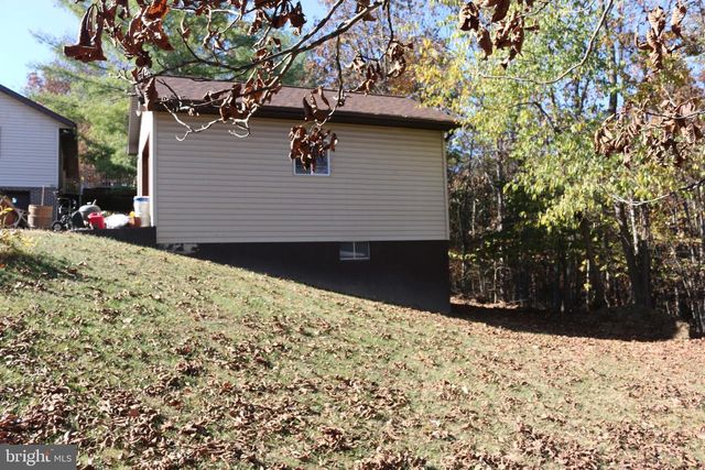 228 MEADOW RIDGE DR, Petersburg, WV 26847