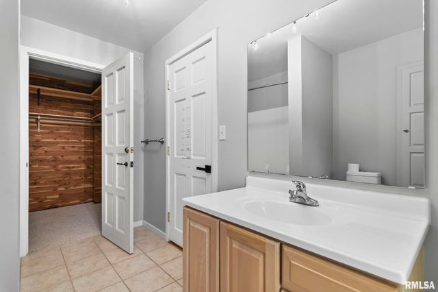 16969 PEORIA Street, Athens, IL 62613