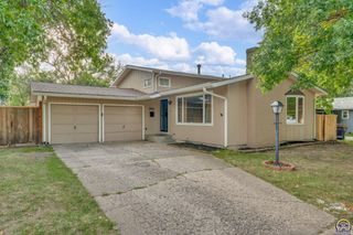 2843 SW McAlister AVE, Topeka, KS 66614