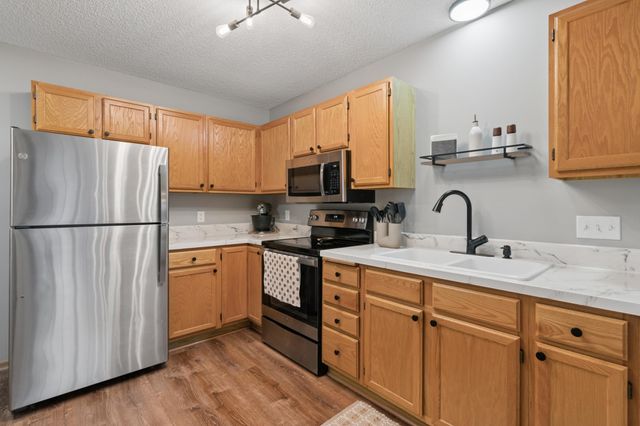 5955 Wedgewood Lane N 66, Plymouth, MN 55446