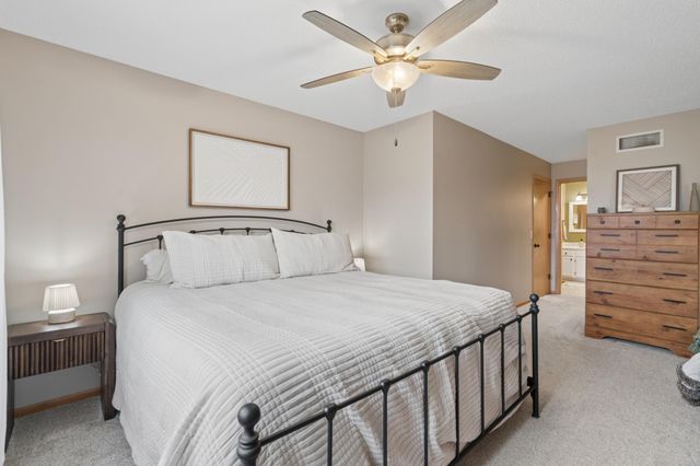 5955 Wedgewood Lane N 66, Plymouth, MN 55446