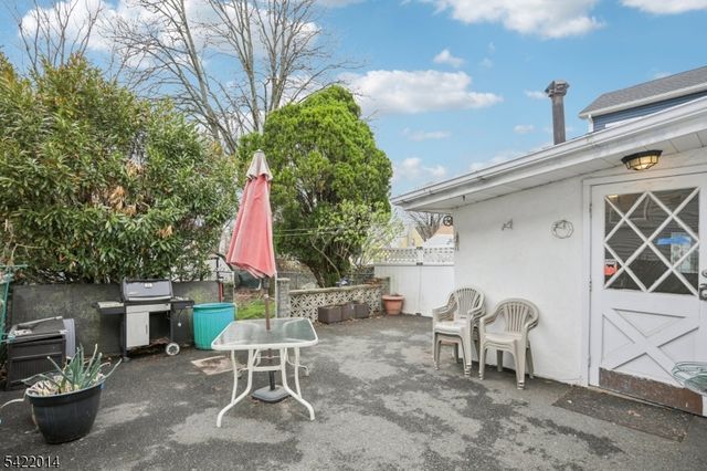 17 Emma Pl, Clifton City, NJ 07013
