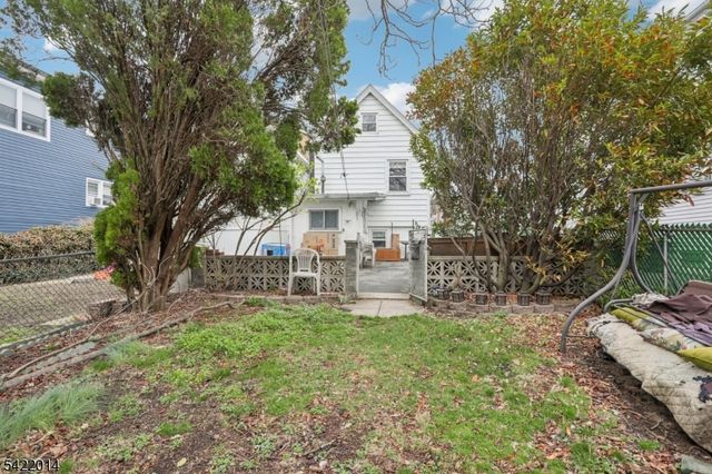 17 Emma Pl, Clifton City, NJ 07013