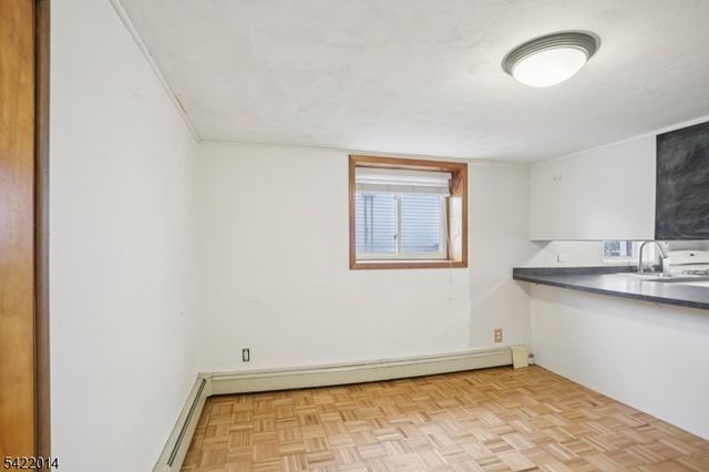 17 Emma Pl, Clifton City, NJ 07013