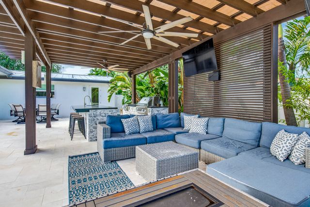 1730 NE 22nd Terrace, Fort Lauderdale, FL 33305