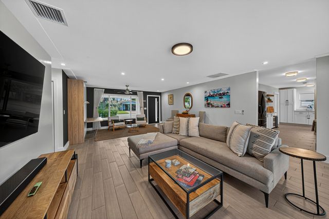 1730 NE 22nd Terrace, Fort Lauderdale, FL 33305