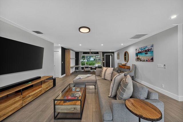 1730 NE 22nd Terrace, Fort Lauderdale, FL 33305