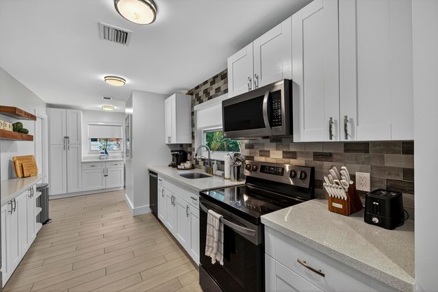 1730 NE 22nd Terrace, Fort Lauderdale, FL 33305