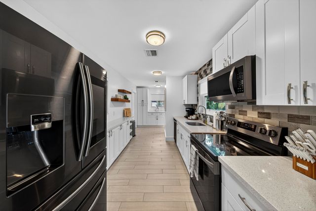 1730 NE 22nd Terrace, Fort Lauderdale, FL 33305