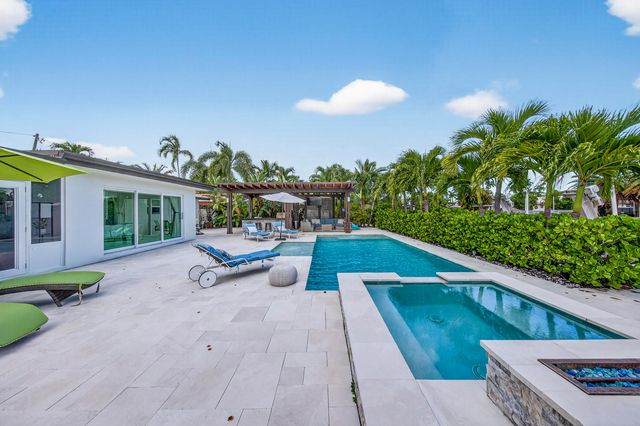 1730 NE 22nd Terrace, Fort Lauderdale, FL 33305