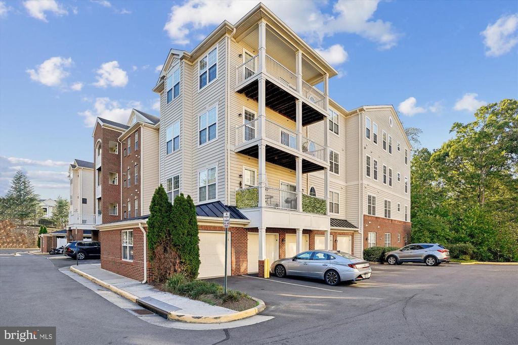 9720 HOLMES PL #004, Manassas Park, VA 20111